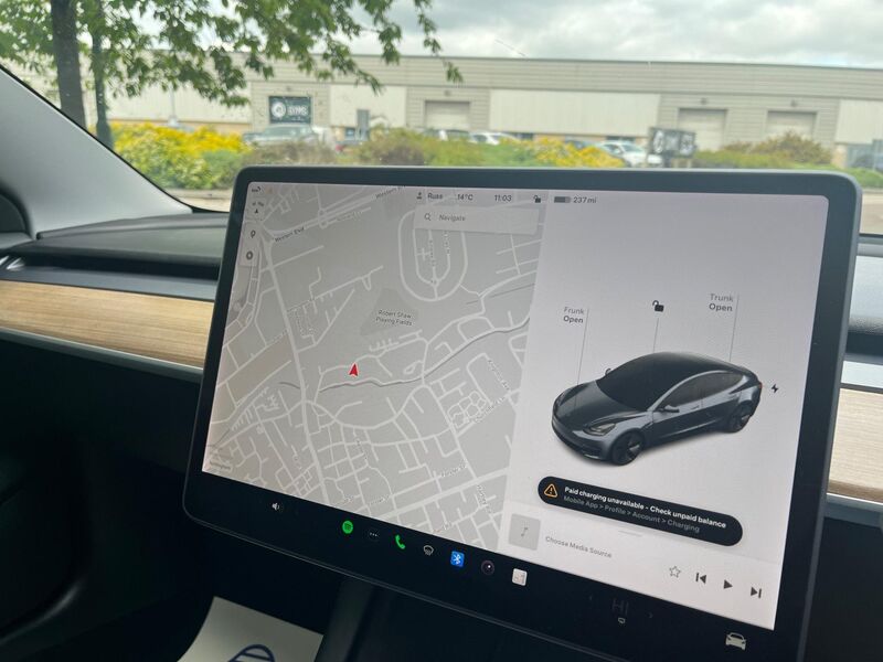 TESLA MODEL 3