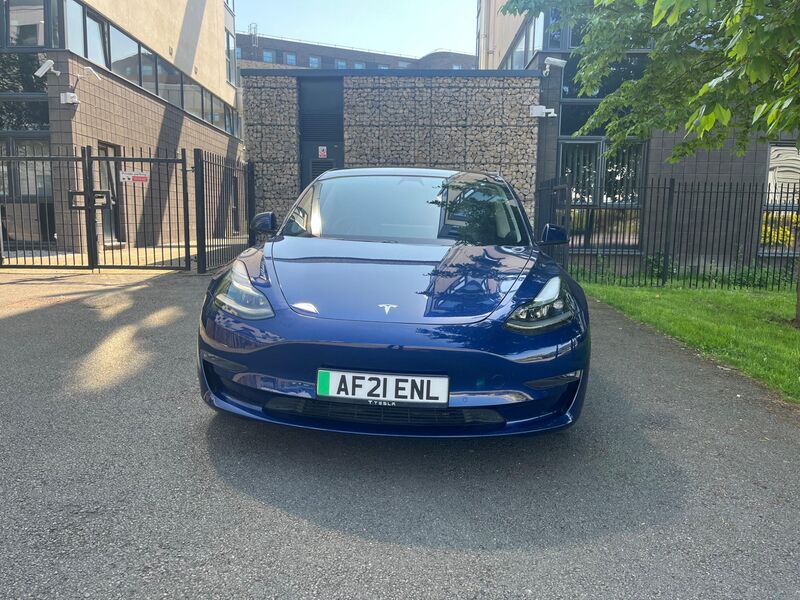 TESLA MODEL 3