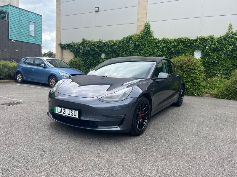 TESLA MODEL 3