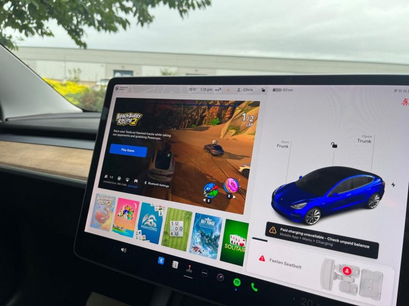 TESLA MODEL 3