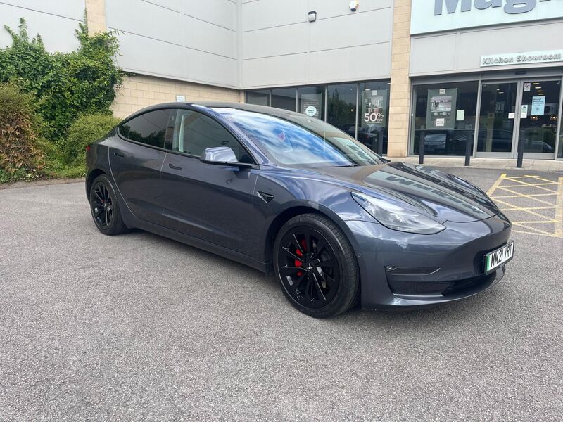 TESLA MODEL 3