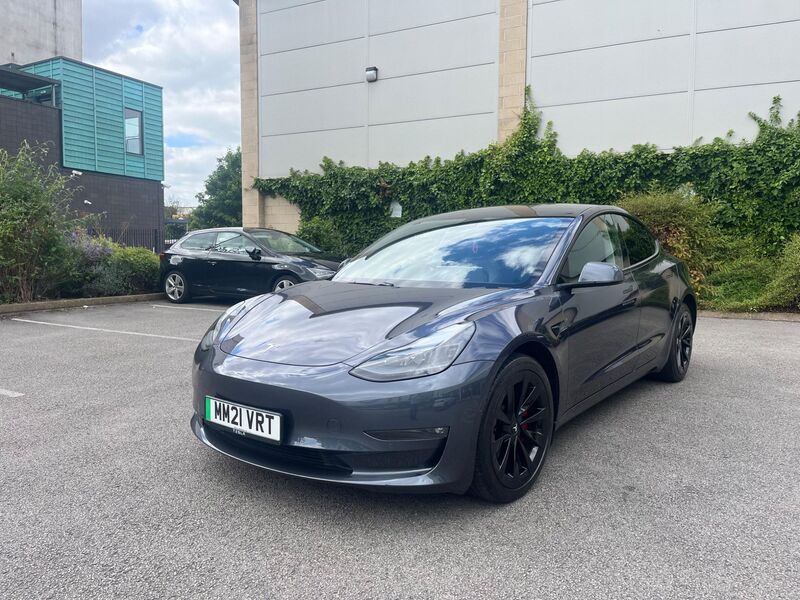 TESLA MODEL 3