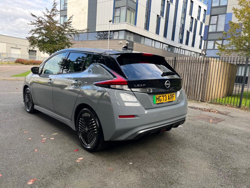 NISSAN LEAF