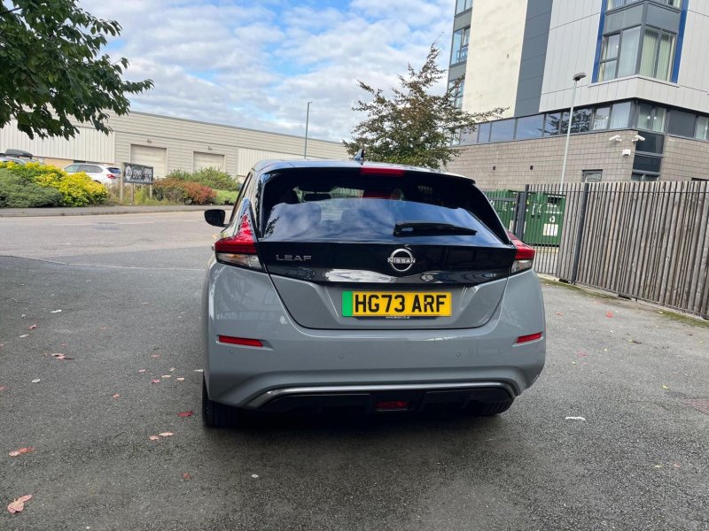 NISSAN LEAF