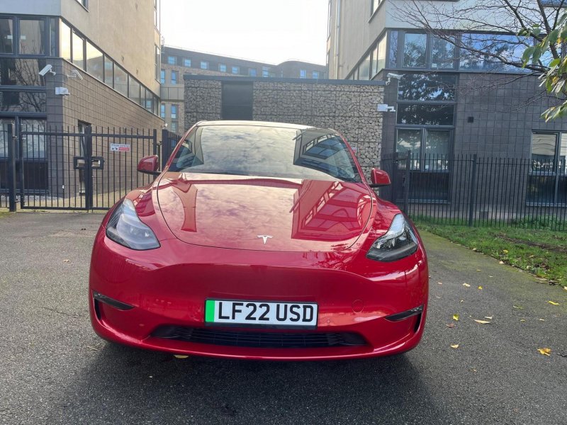 TESLA MODEL Y