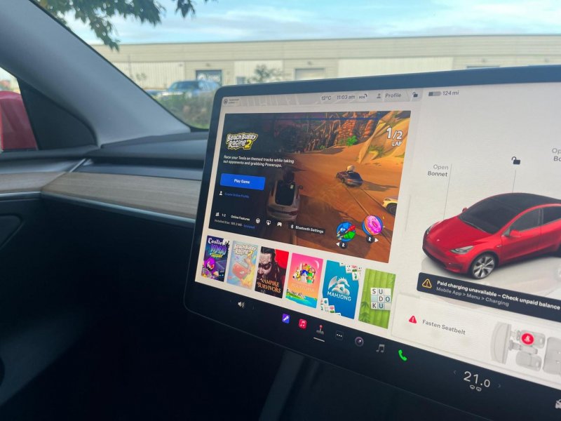 TESLA MODEL Y