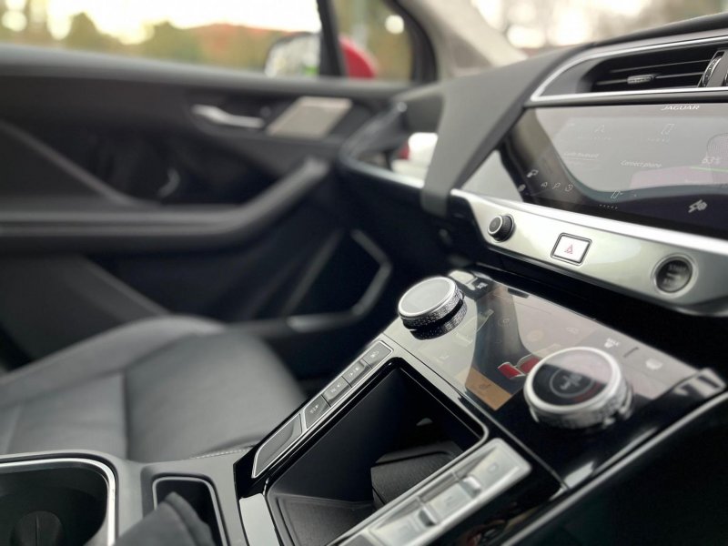 JAGUAR I-Pace