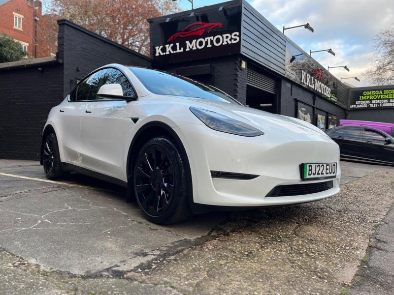TESLA MODEL Y