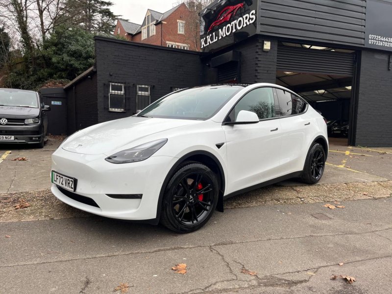 TESLA MODEL Y