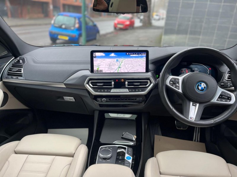 BMW IX3