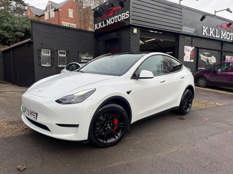 TESLA MODEL Y