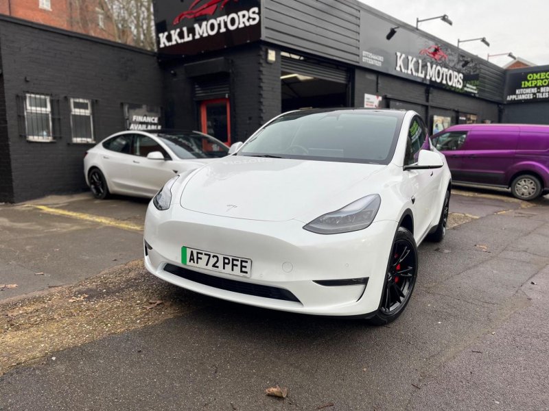 TESLA MODEL Y