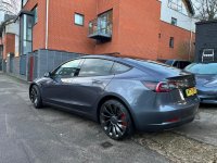 TESLA MODEL 3