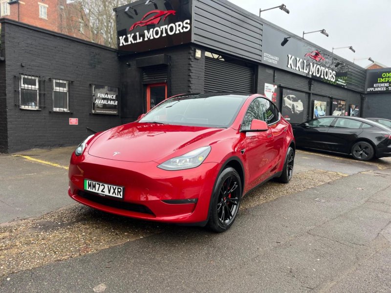 TESLA MODEL Y
