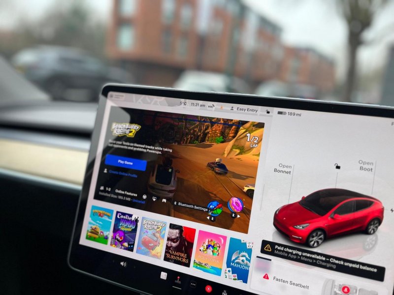 TESLA MODEL Y