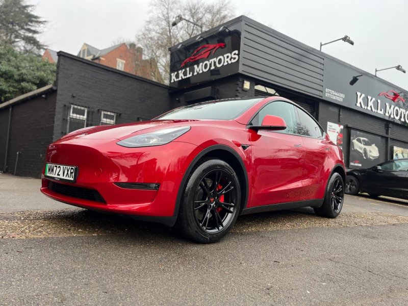 TESLA MODEL Y