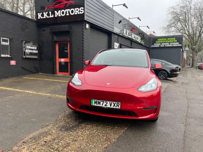 TESLA MODEL Y