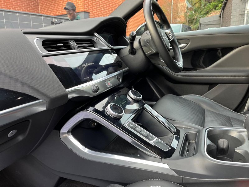 JAGUAR I-Pace