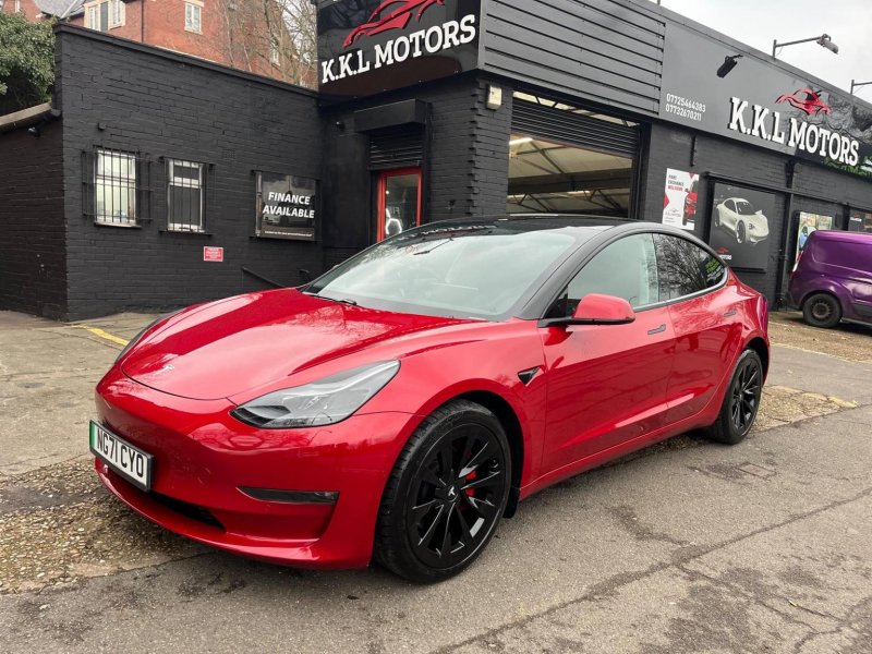 TESLA MODEL 3