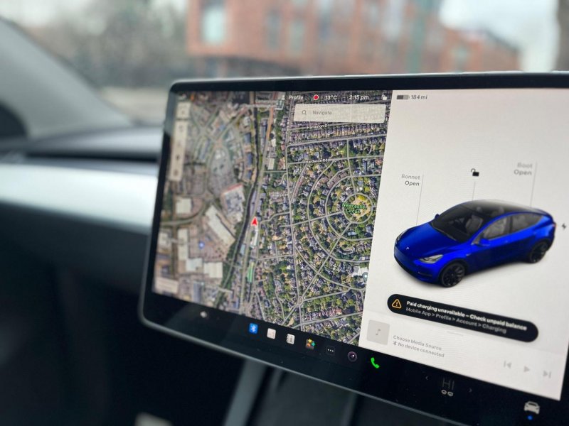 TESLA MODEL Y