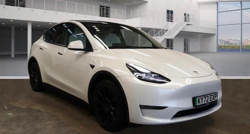 TESLA MODEL Y