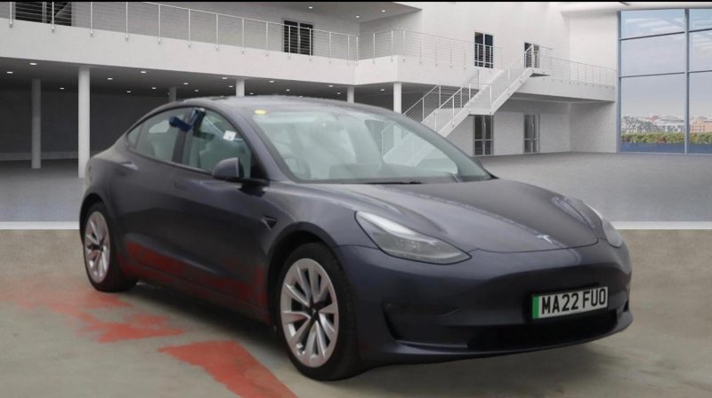 TESLA MODEL 3