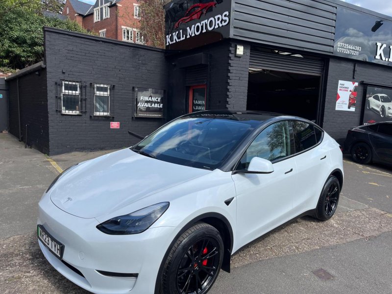 TESLA MODEL Y