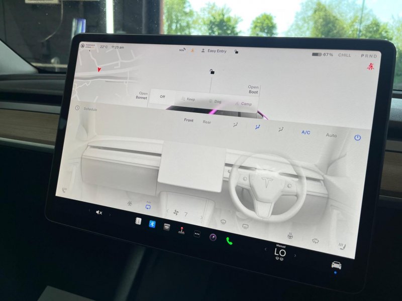 TESLA MODEL Y