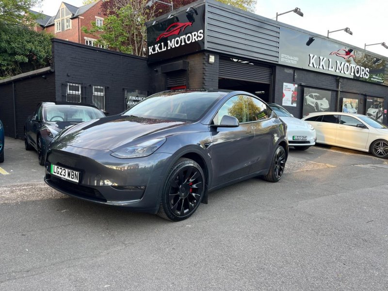 TESLA MODEL Y