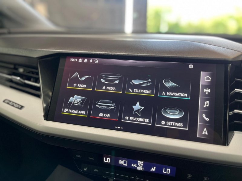 AUDI E-TRON