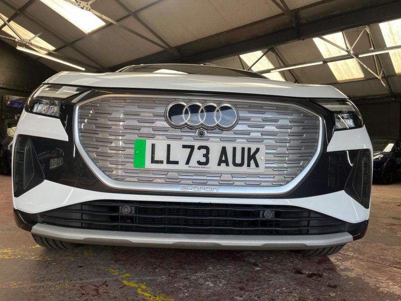 AUDI E-TRON