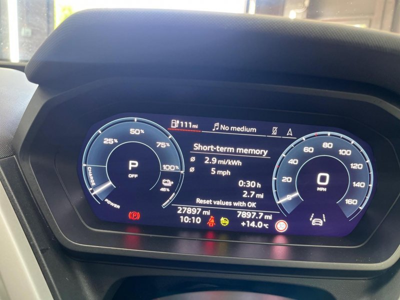 AUDI E-TRON