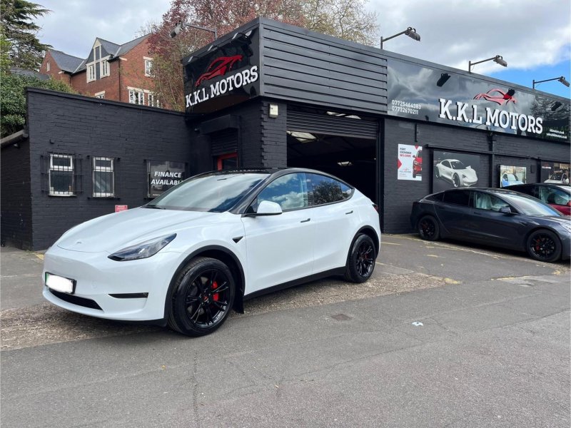 TESLA MODEL Y