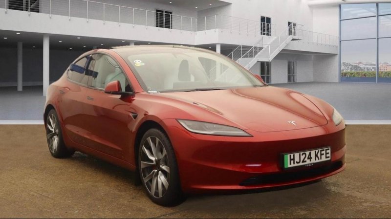 TESLA MODEL 3