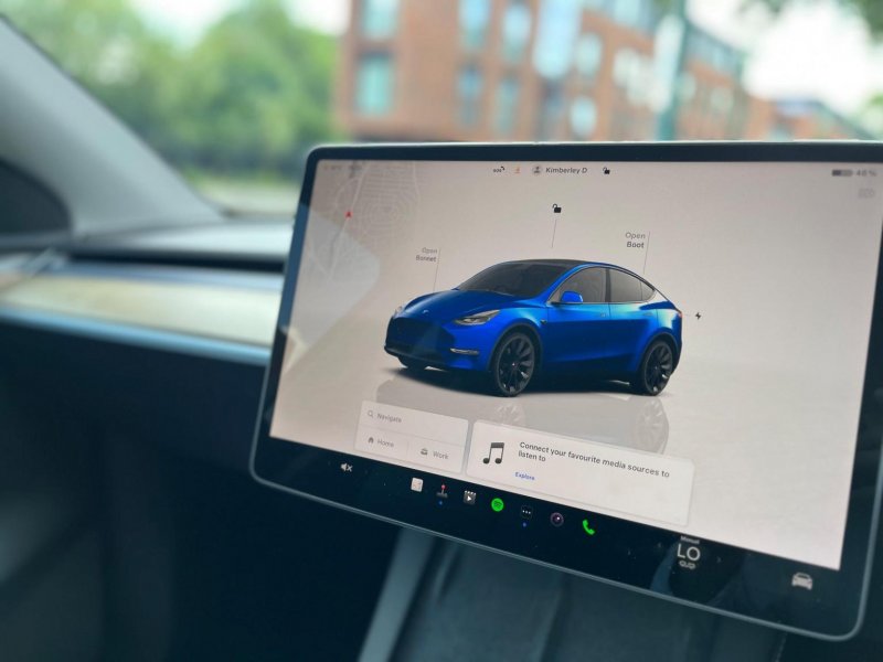 TESLA MODEL Y