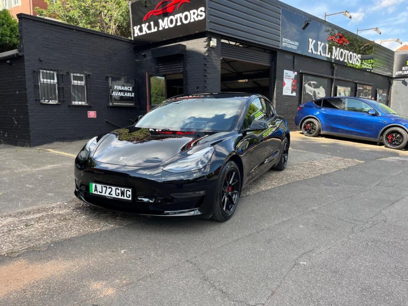 TESLA MODEL 3