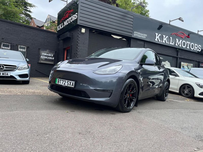 TESLA MODEL Y