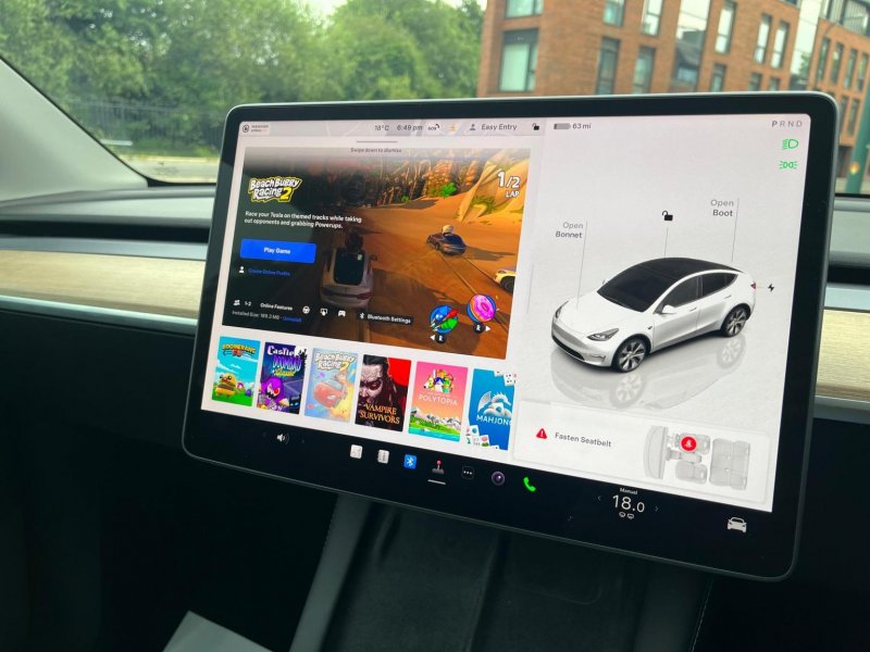 TESLA MODEL Y