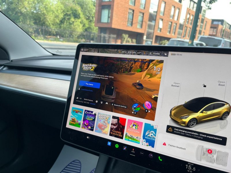 TESLA MODEL 3