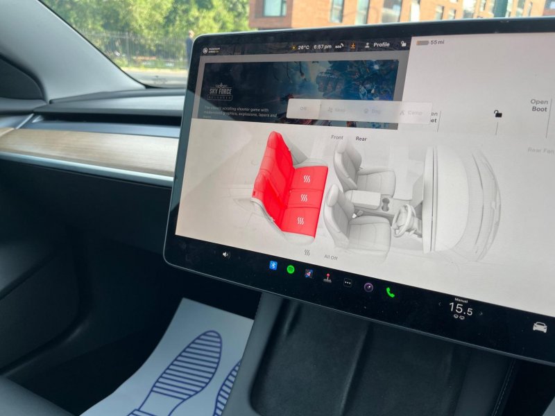 TESLA MODEL 3