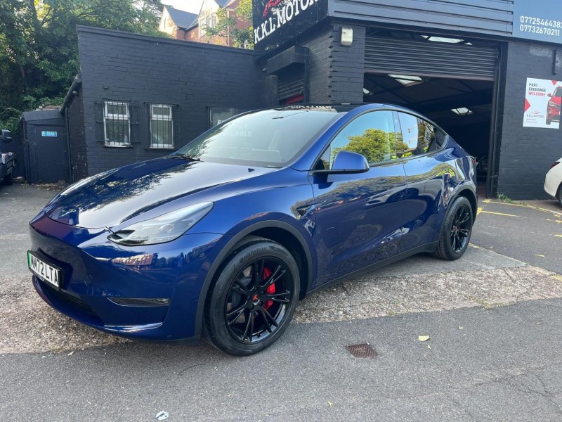 TESLA MODEL Y
