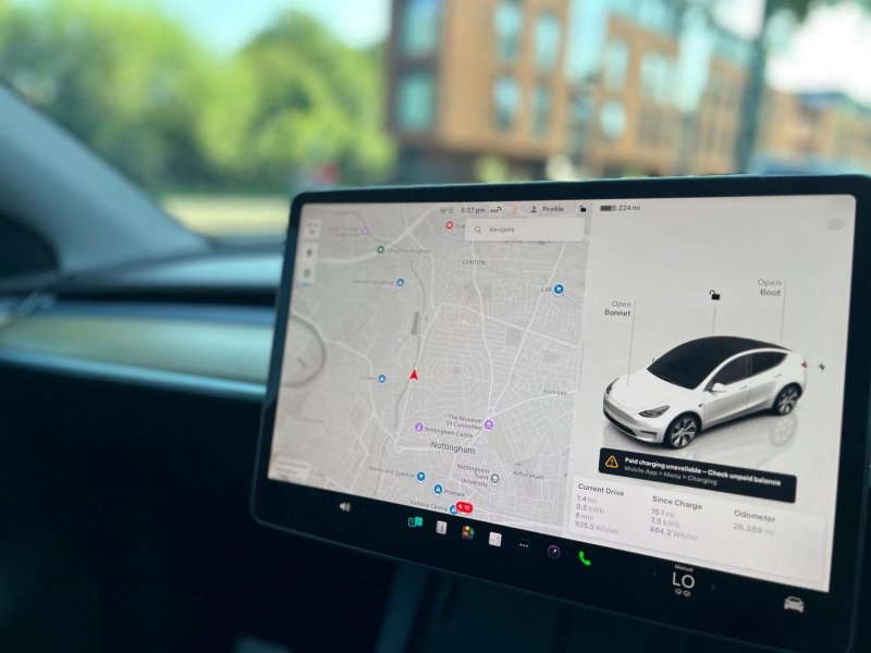 TESLA MODEL Y