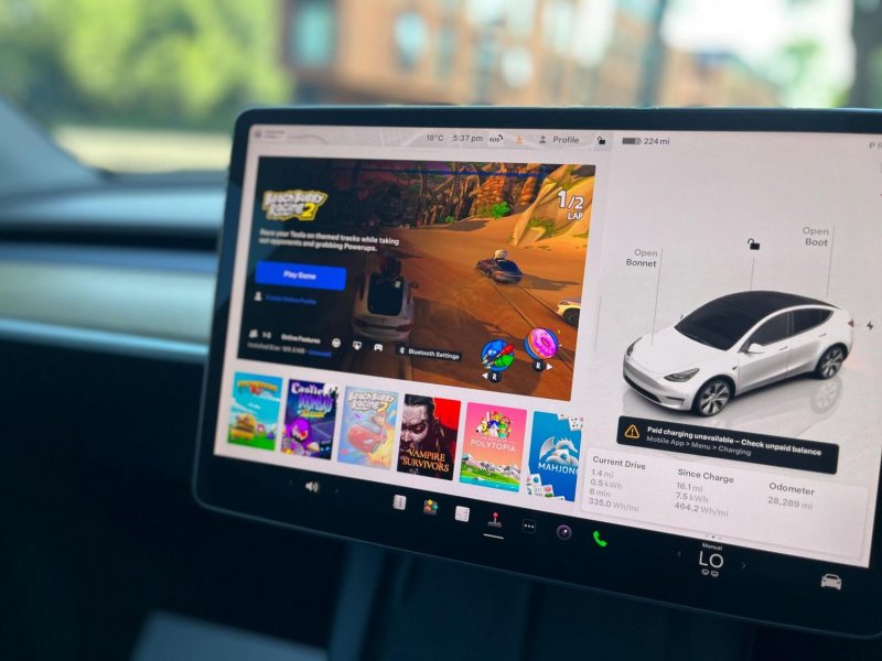 TESLA MODEL Y