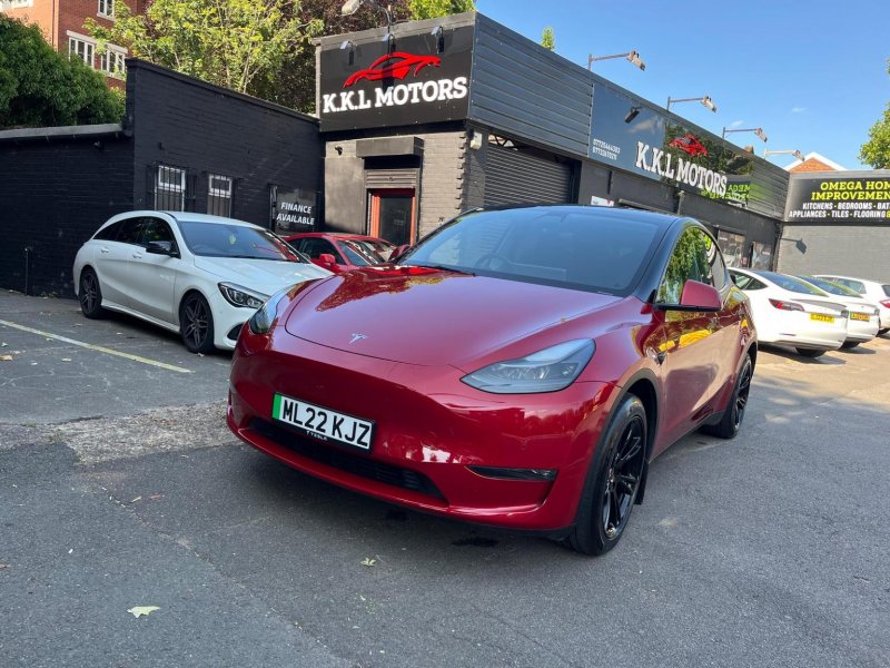 TESLA MODEL Y