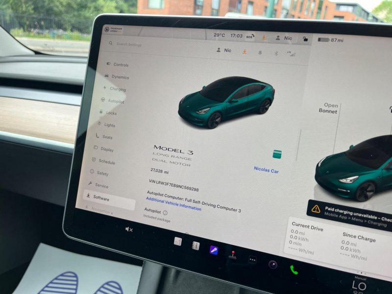 TESLA MODEL 3