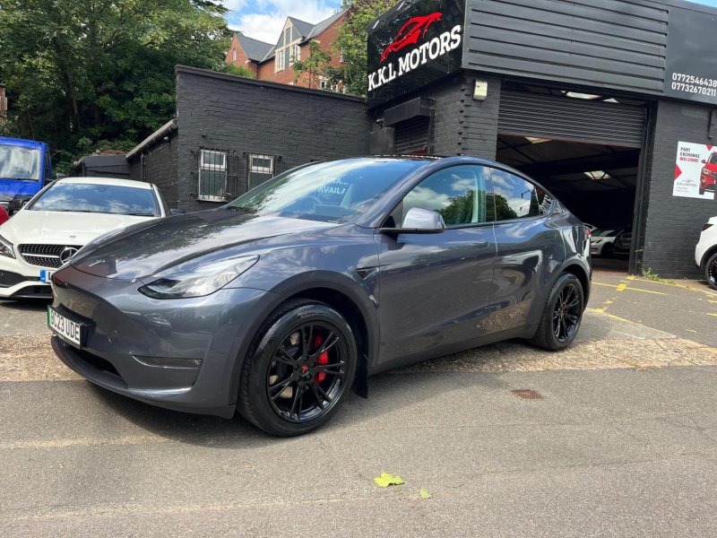 TESLA MODEL Y