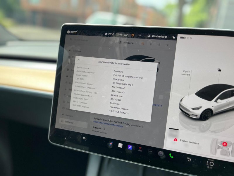 TESLA MODEL Y