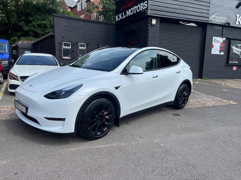 TESLA MODEL Y