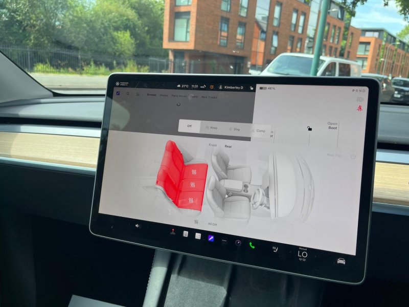 TESLA MODEL Y