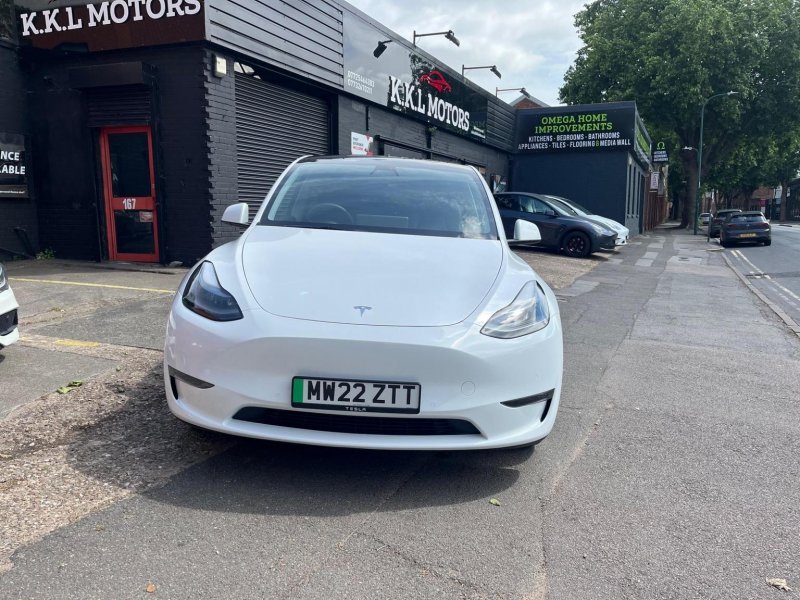 TESLA MODEL Y
